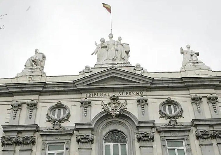 «Necesito que vengas, estoy encerrada en el baño y hay uno que me quiere forzar»